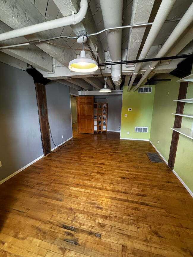 Building Photo - Charming Loft-Style Condo Near Pueblo Riverwalk. 50% OFF FIRST MONTH'S RENT