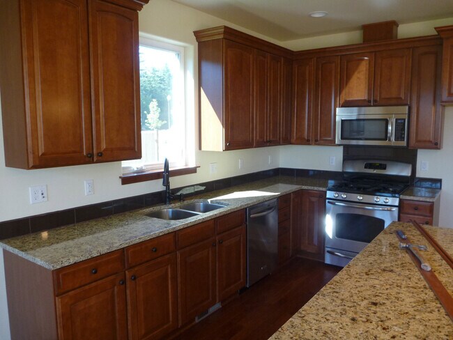 Building Photo - Impressive Dog Friendly Home Available!