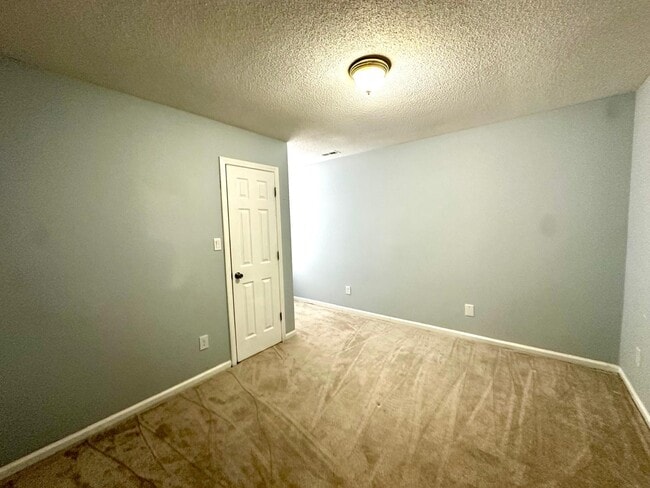 Building Photo - 8200 Reames Rd