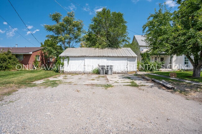 Building Photo - 167 N 100 E