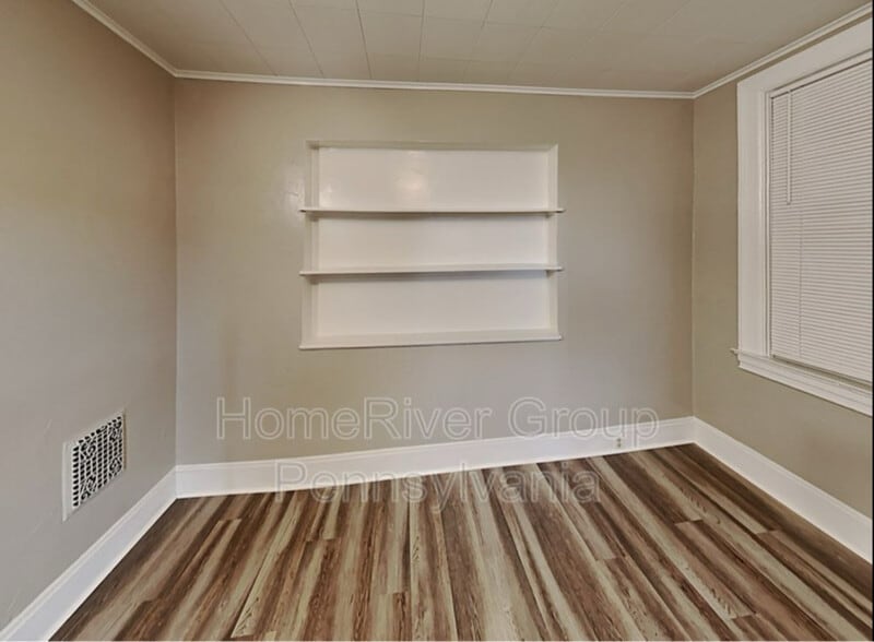 Building Photo - 7426 Duquesne Ave