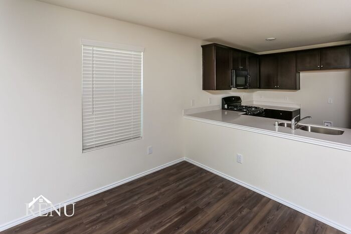 Building Photo - 4115 Wintergreen Dr