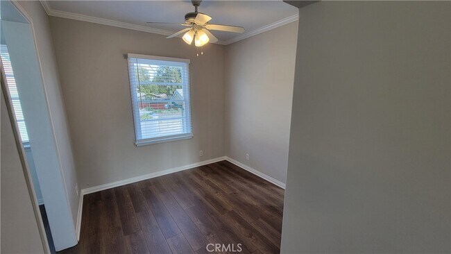 Building Photo - 254 Thorne St