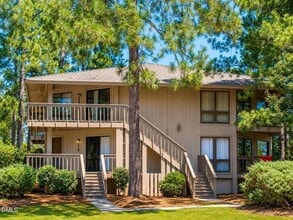 Building Photo - 220 Foxkroft Dr