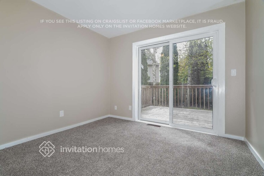 Building Photo - 7012 74th Dr NE