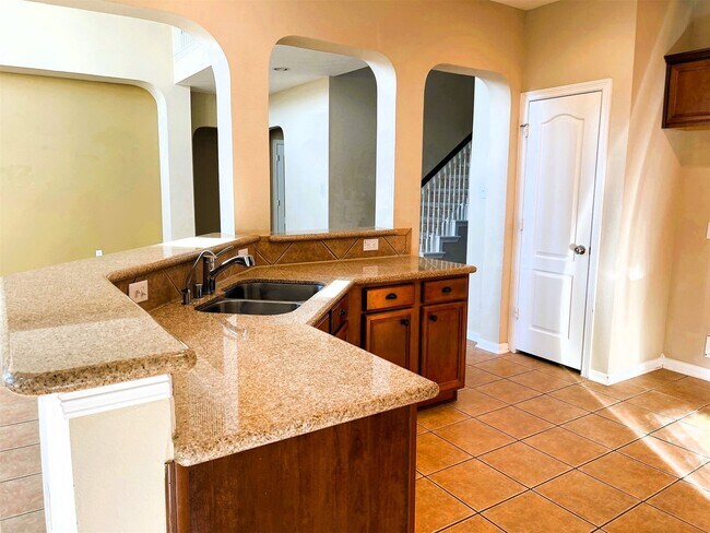 Building Photo - 26311 Meadow Dawn Ln