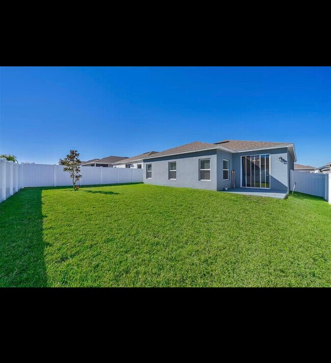 Building Photo - 573 Disa Dr