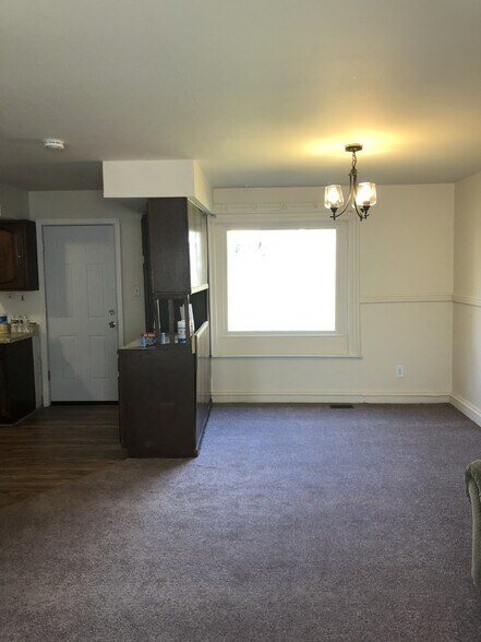 Building Photo - 208 Gulph Ln