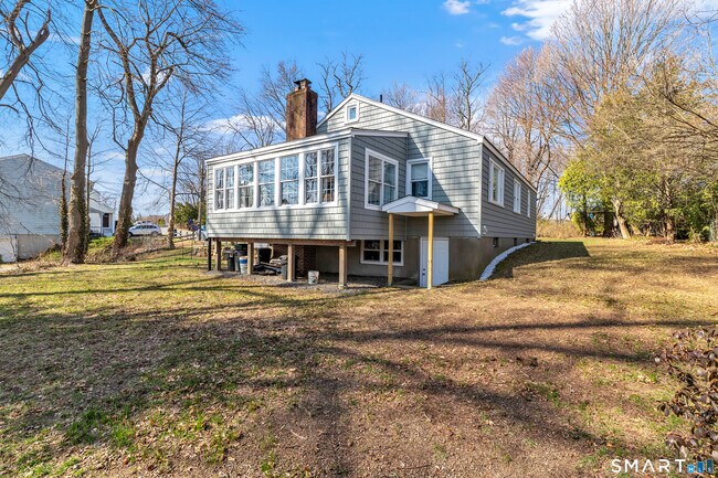 Building Photo - 150 Stiles St