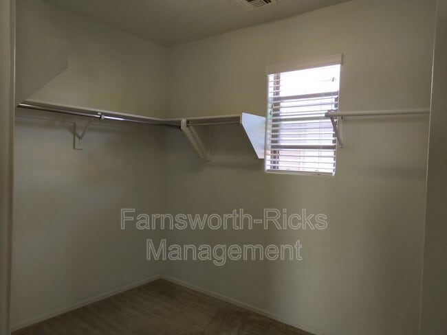 Building Photo - 3890 E Jasper Dr