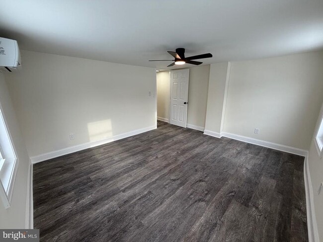 Building Photo - 197 Main St