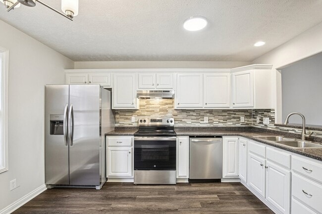 Building Photo - 205 Christine Dr