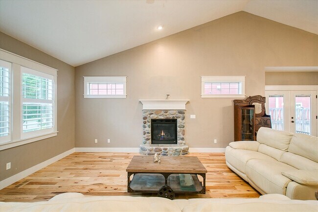 Building Photo - Beautiful Home In Hidden Springs