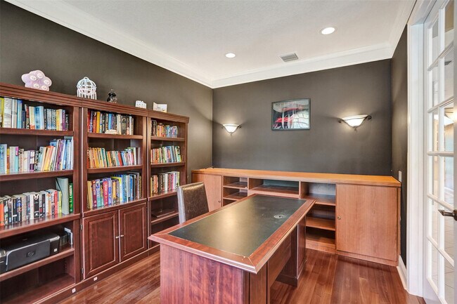 Building Photo - 10442 NW 60th Pl