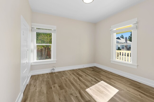 Building Photo - Welcoming 3-Bedroom, 1-Bath Single-Family Home