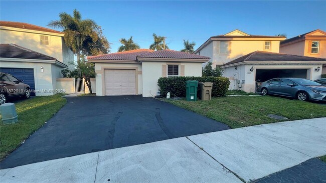 Building Photo - 6952 SW 148 Ln