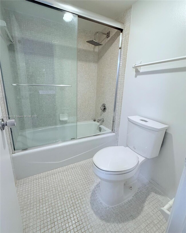 Building Photo - 3980 Oaks Clubhouse Dr