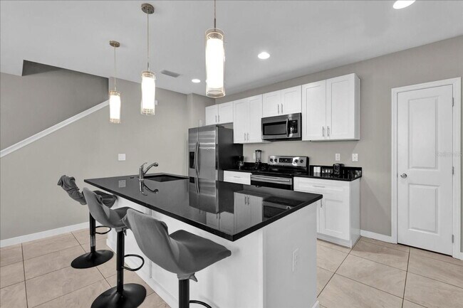 Building Photo - 4457 Le Reve Ct