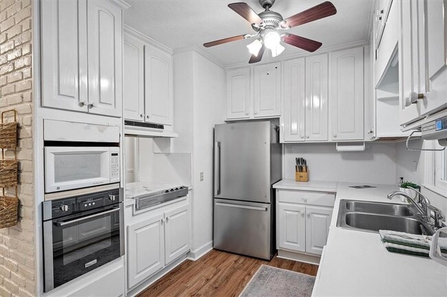 Building Photo - 14605 Cogburn Rd