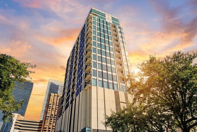 Building Photo - 1211 Caroline St