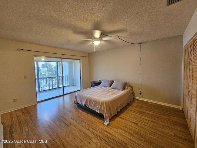 Building Photo - 435 Dove Ln