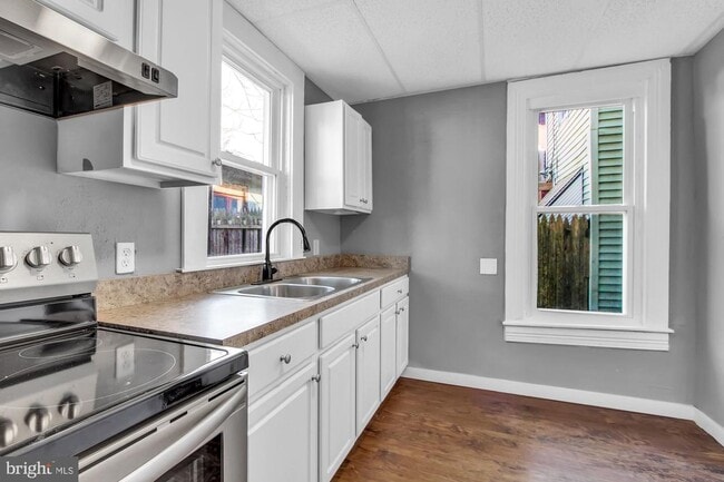 Building Photo - Spacious 3 Bedroom 1.5 Bath home in York, ...