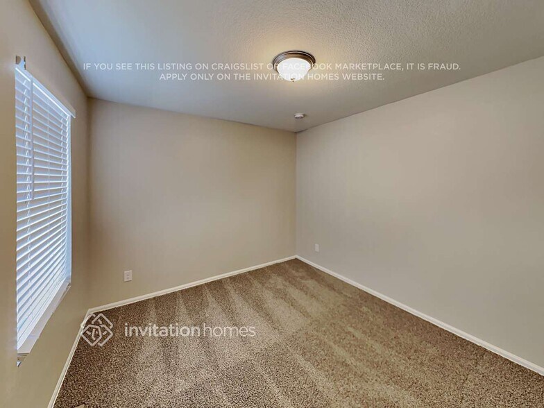 Building Photo - 1733 Jade Ave