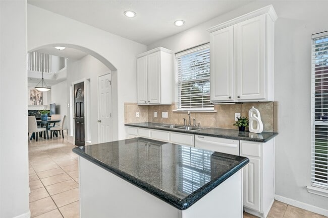 Building Photo - 1408 S Friendswood Dr