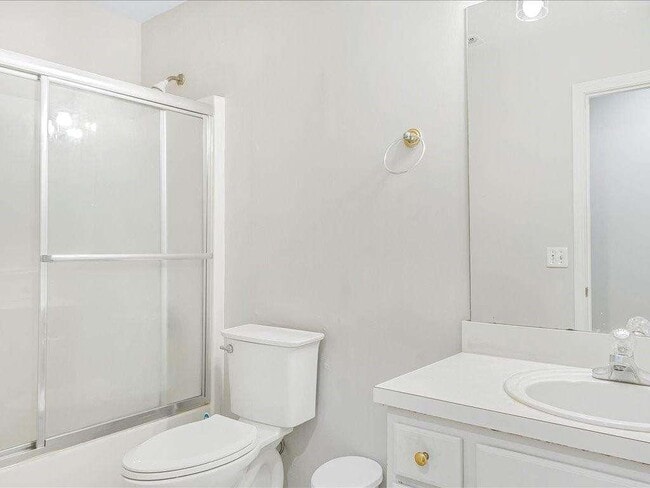 Building Photo - 3042 Oak Vista Way SW