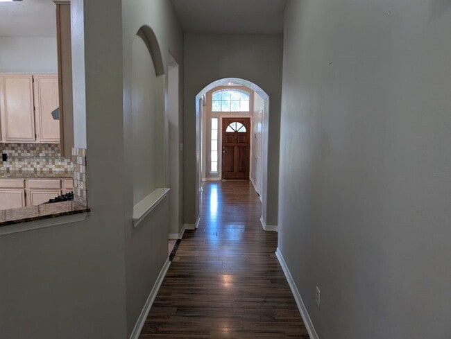 Building Photo - 3123 Bay Creek Dr