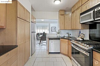 Building Photo - Beautiful Light-Filled 2BR/1BA Condo – Ste...