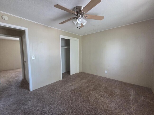 Building Photo - Single Family Home