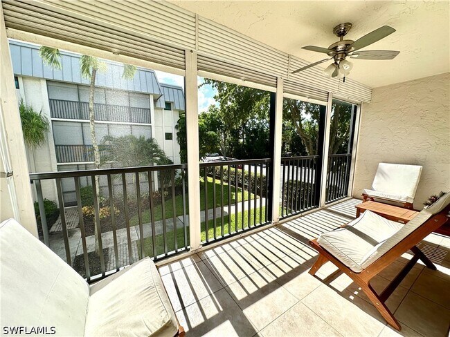 Building Photo - 788 Park Shore Dr