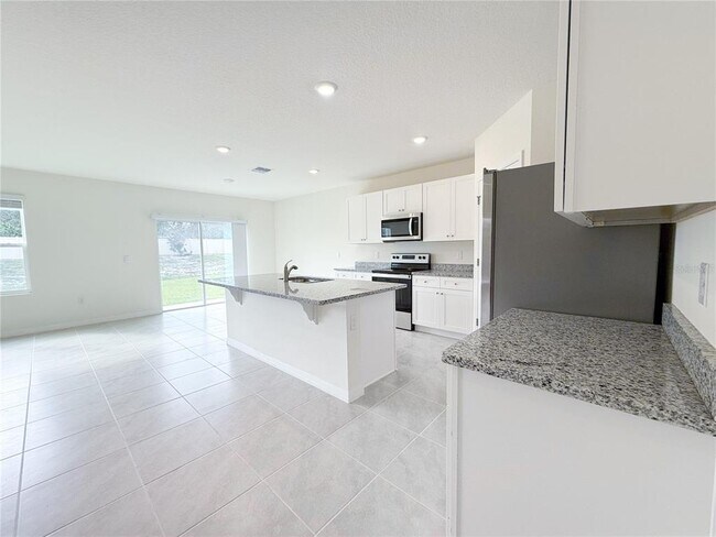 Building Photo - 2054 Tay Wes Dr