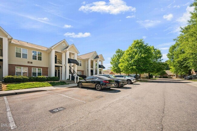 Building Photo - 2400 Huntscroft Ln
