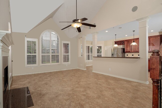 Building Photo - 79 E French Oaks Cir