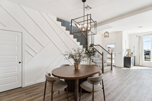 Building Photo - Fully Furnished Home in Broken Arrow