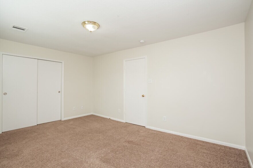 Building Photo - 4838 Montclair Hill Ln