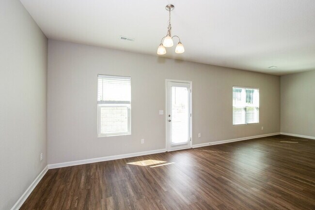 Building Photo - 4621 Montelena Dr