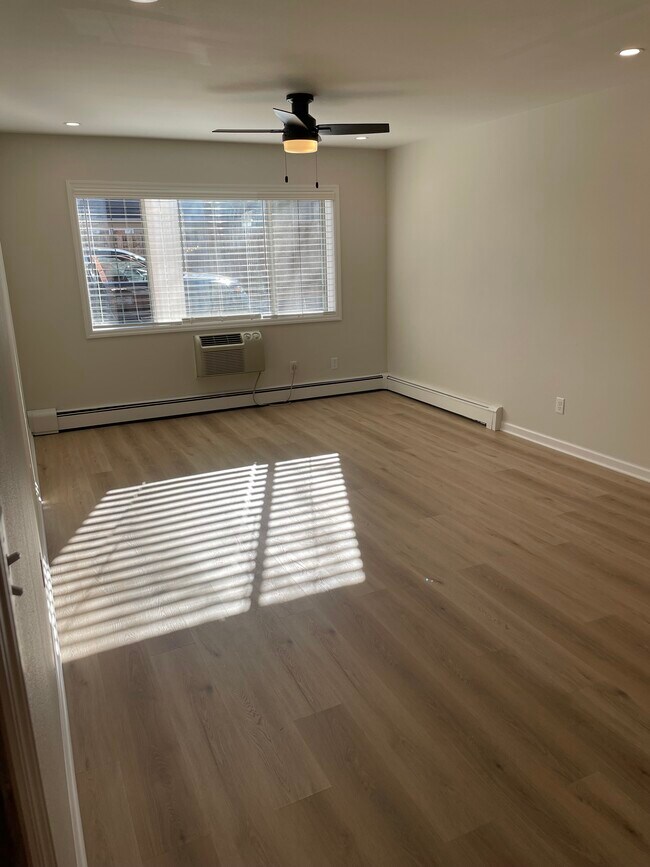 Building Photo - 255 Elmwood Ave