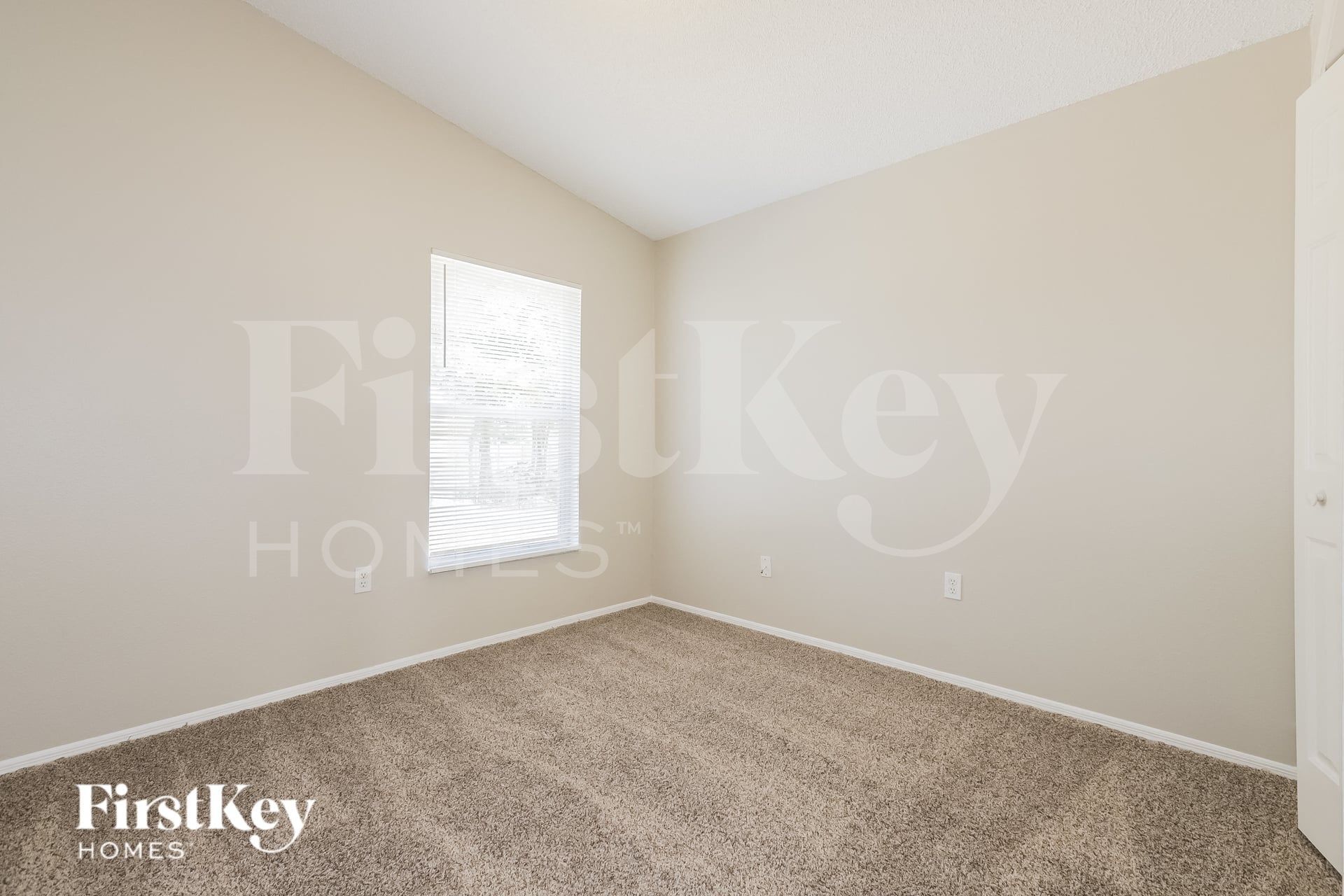 Building Photo - 785 Hunt Dr