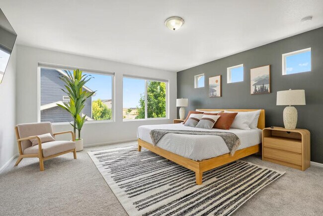 Building Photo - 10280 Yampa St