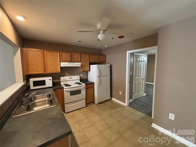 Building Photo - 113 Steam Engine Dr