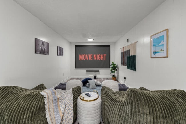 Building Photo - 1271 Woodlawn St