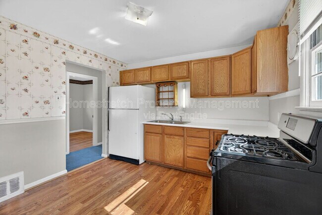 Building Photo - 1108 Renshaw Dr