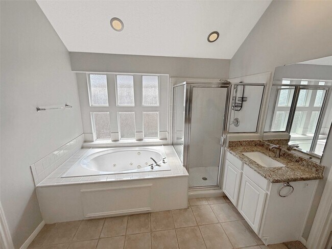 Building Photo - 14219 Kenson Ln