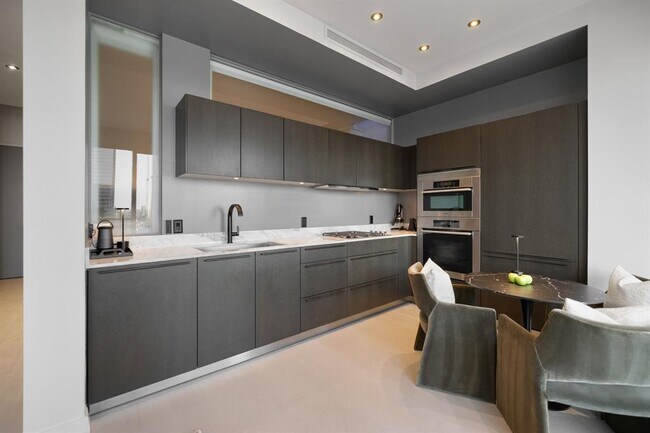 Building Photo - 210 Lavaca St