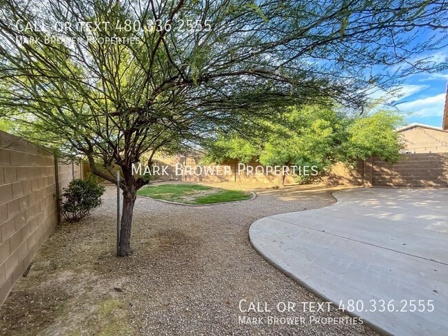 Building Photo - 1204 E Blackfoot Daisy Dr