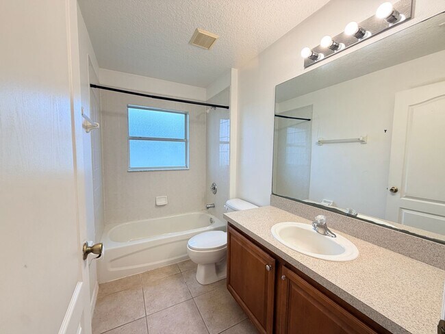 Building Photo - 10438 Vista Pines Loop