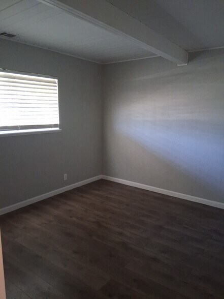 Building Photo - 167 Ladera Dr